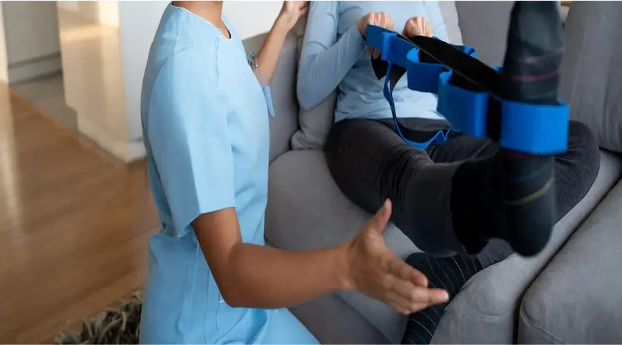 خدمات فیزیوتراپی در خانه