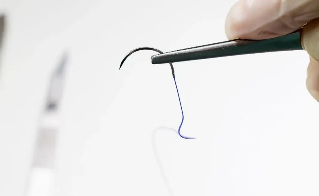 خدمات بخیه و سوچور در منزل