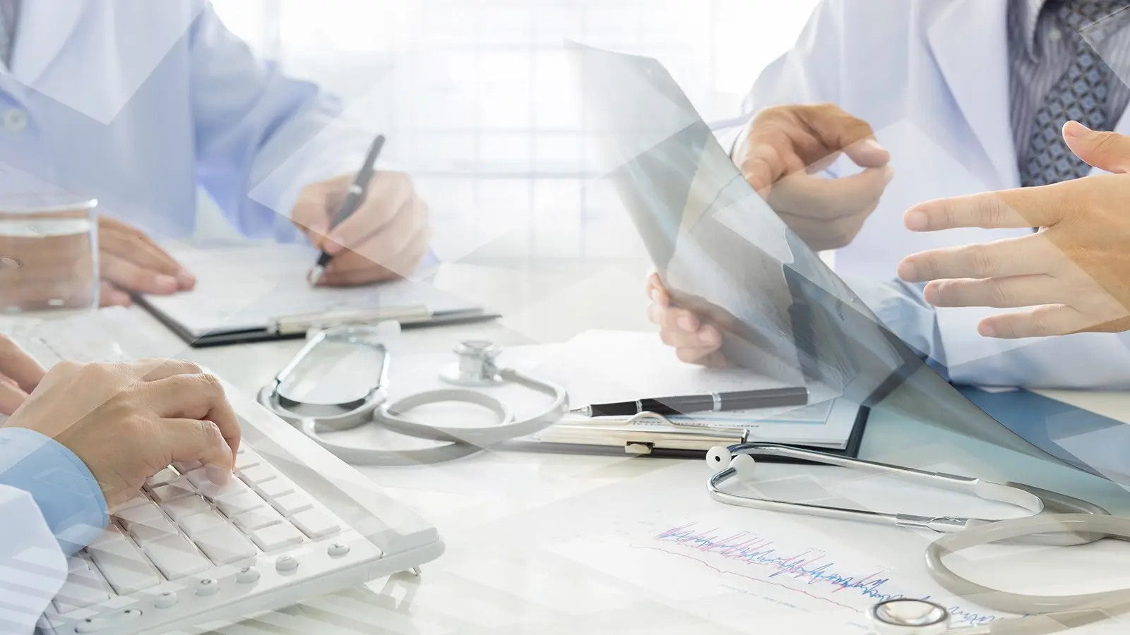 خدمات کمیسیون پزشکی