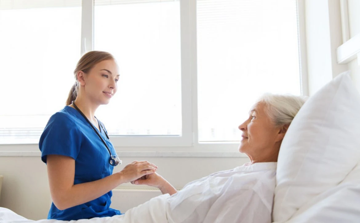 پرستار بیمار در منزل 