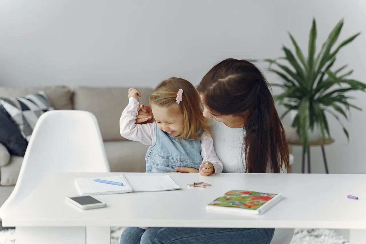 ویژگی پرستار کودک در منزل